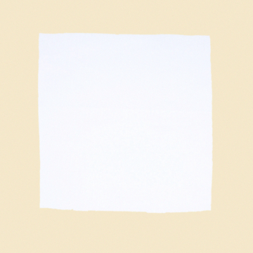 Huddleson Cinta Gold linen napkin. White Italian linen napkin printed with a border in an elegant pale gold.