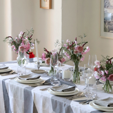 Diamond Oval Linen Tablecloth