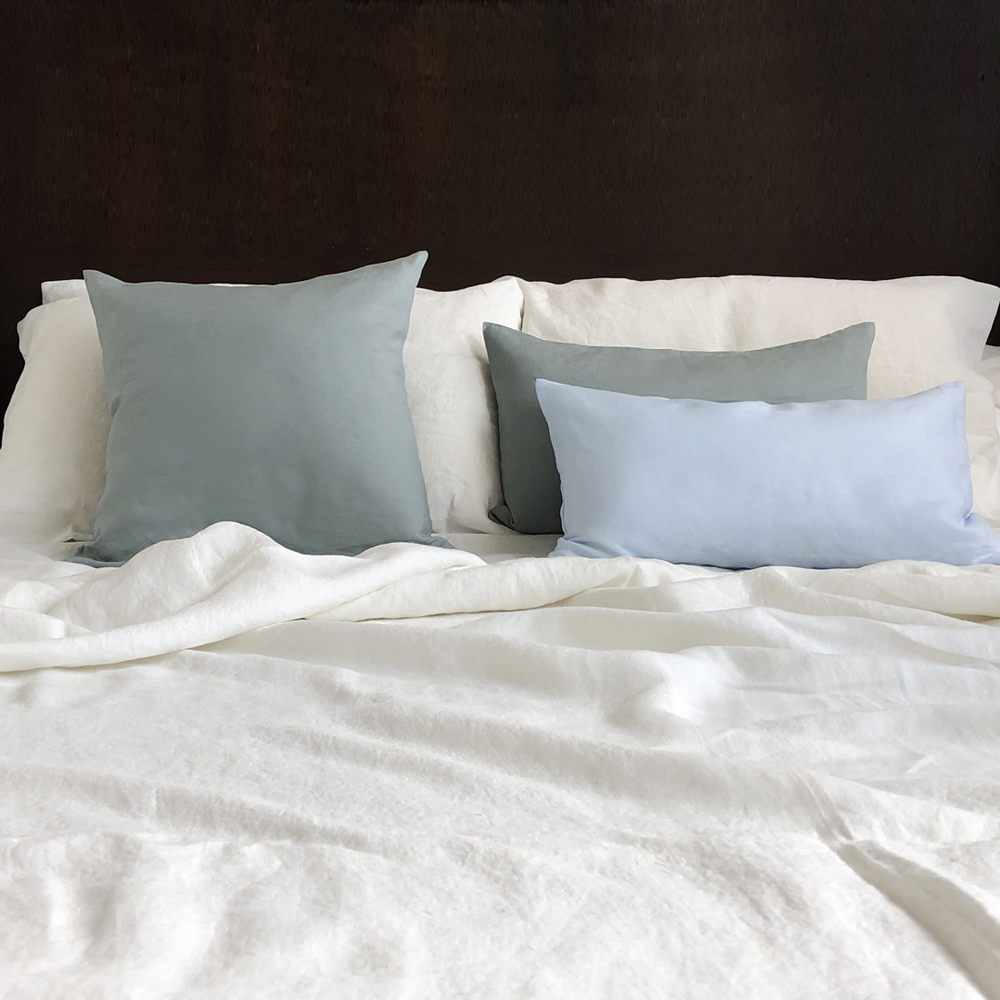 ivory bed sheet set organic sheets bedding iltalian linen slumber guest room hotel queen bed throw pillow 