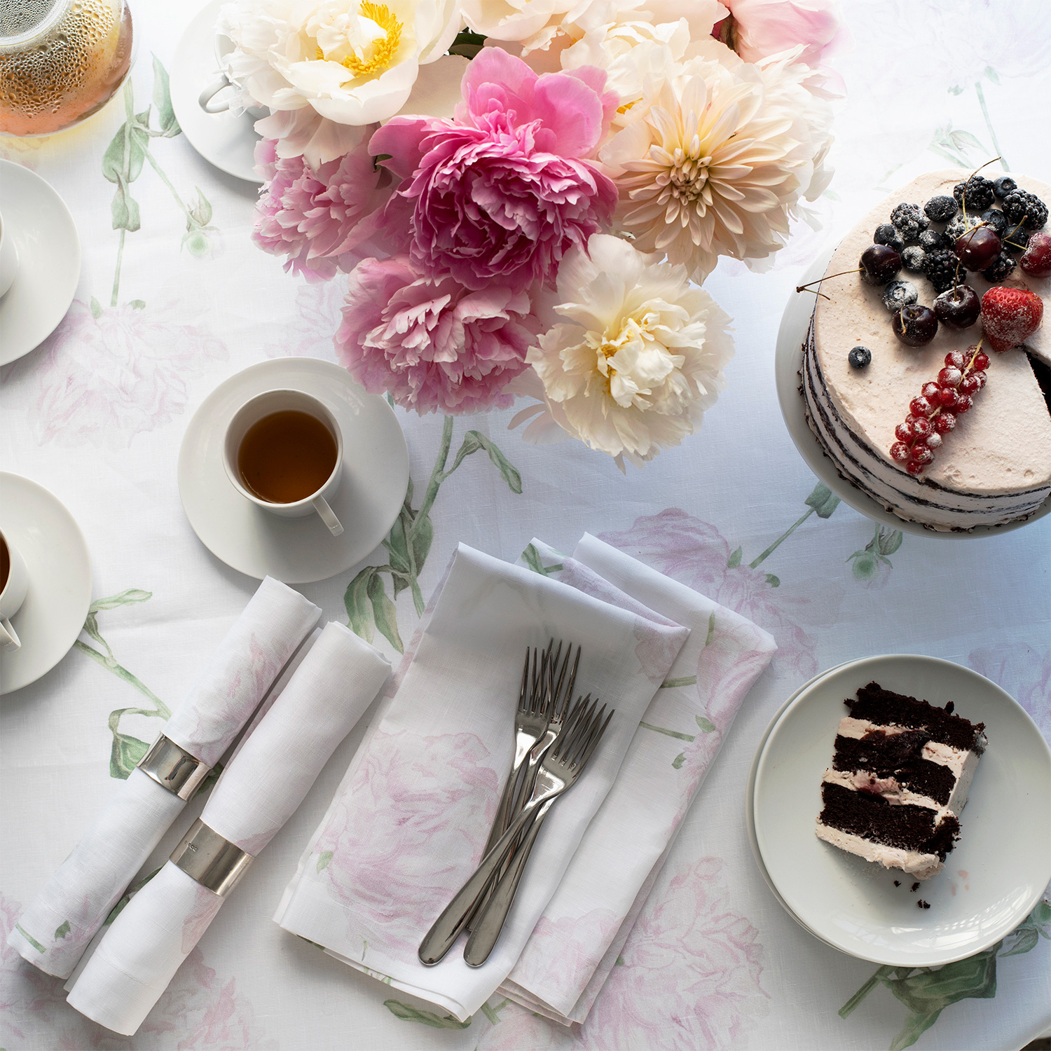 Peony Tablecloth and Napkins